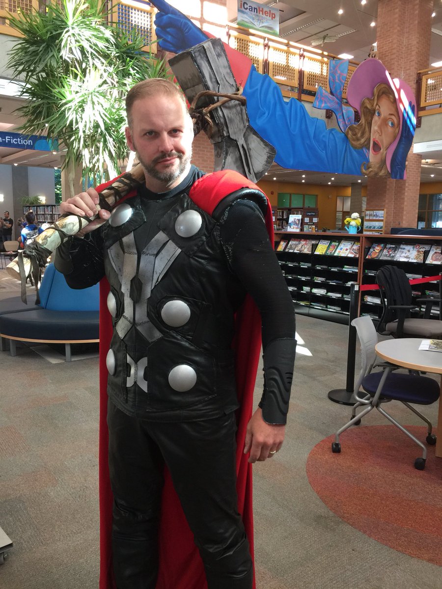 BPL_inthecity's tweet photo. @Ed_Campbell_ Thanks Thor for bringing the hammer #BPLComicCon #creativebarrie https://t.co/32AxlJRUO6