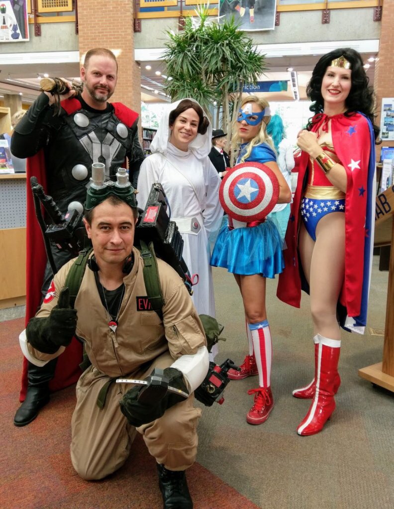 BPL_inthecity's tweet photo. @Ed_Campbell_ Thanks Thor for bringing the hammer #BPLComicCon #creativebarrie https://t.co/32AxlJRUO6