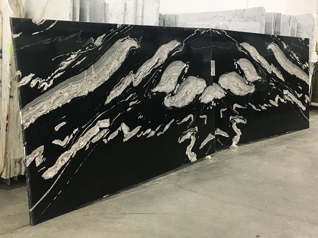 CumarInc's tweet image. #Bookmatching has never been so much fun! We can&apos;t wait to see how these #blackhorse #marble #slabs will be configured and used for another amazing #customproject. #cumarmarbleandgranite #lineacouture #bookmatchedmarble #interiordesign #interiordecor #stoneboutique #naturalstone