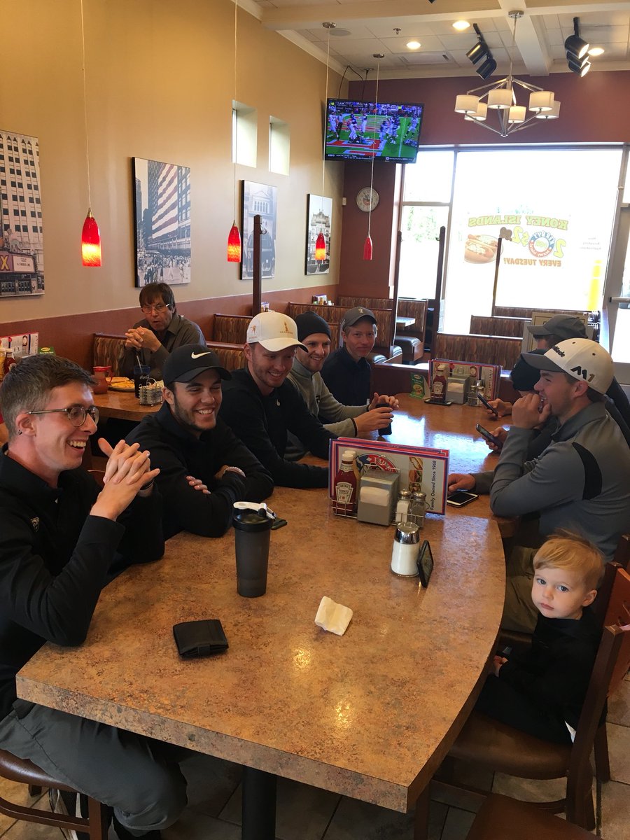 Npumford's tweet photo. Saturday’s are for the boys (and morning wedge practice) #OaklandMGolf #Kerbys https://t.co/hr7Qob3c7f
