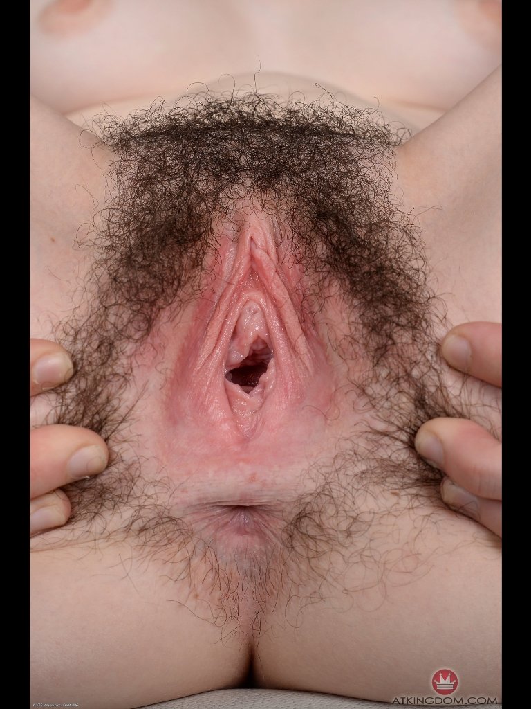 oldenchild's tweet photo. Pretty looking darling with a beautiful naked azz and a pretty gaping gash #pubic_jungle #gaping_gash #hairy_pussy #tiny_tits #hairy #spread_eagle #big_round_buttocks #big #ass https://t.co/9Ih1lh8glv