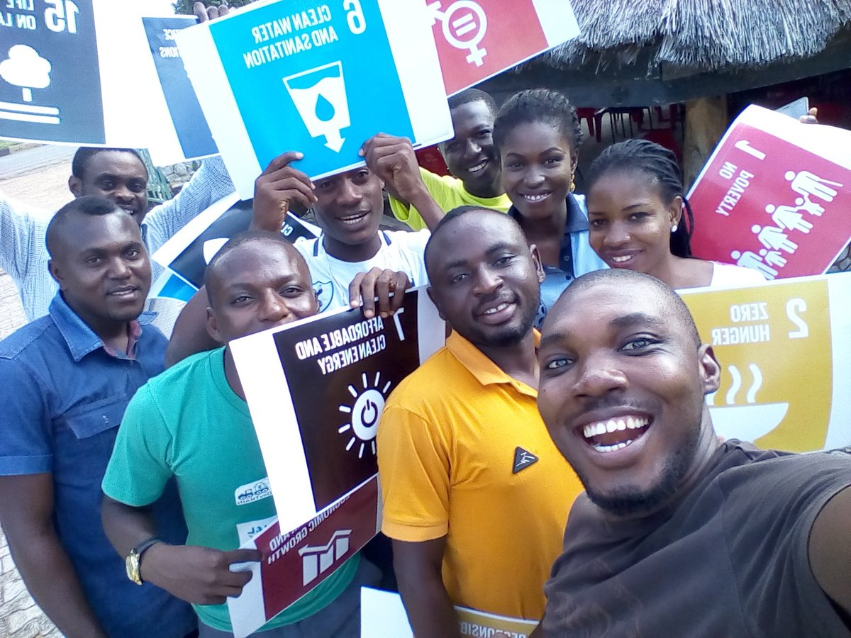 CyprianOrtese's tweet photo. #YouthHookUpMakurdi with @DevTrainNg #SDGsStory #GlobalDayOfAction 
Amazing youths here @P_wang2 @Otuvictor001 @ochoche2k10 @Cathyyang13 @kise_samuel @EmirexD @AnorJacob https://t.co/RZ02hOo368