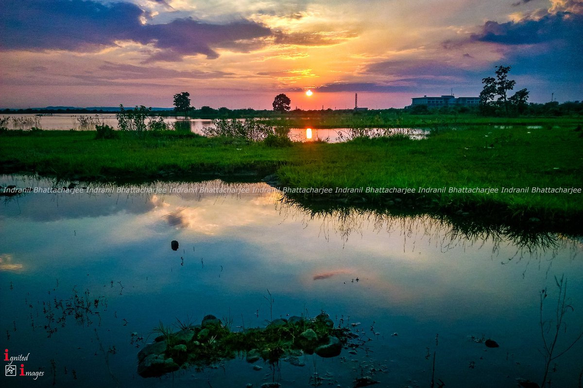 Indraneel1973's tweet photo. #landscape #landscapephotography #Landscape2018 #landscape_captures #landscapes #landscape_lovers #landscapelovers #photography #photographyislife #photographyeveryday #photographylovers #sunset #sunset_pics #India #travelphotography #lake @lonelyplanet_in @tourismgoi https://t.co/lQ73CsHpvt