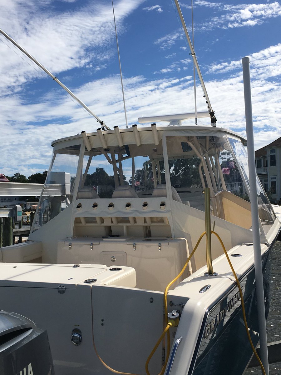 GioiaSails's tweet photo. 2018 Grad White 4 sided enclosure design by DonnieGioia #smokenhot #awesomedesign #gioiafamily #enclosuredesign #hitthetarget #Bullseye #pointpleasantbeach #makingmagichappen #centerconsole @garyvee @DavidNeagle @tailopez https://t.co/hTS2zzMGU9
