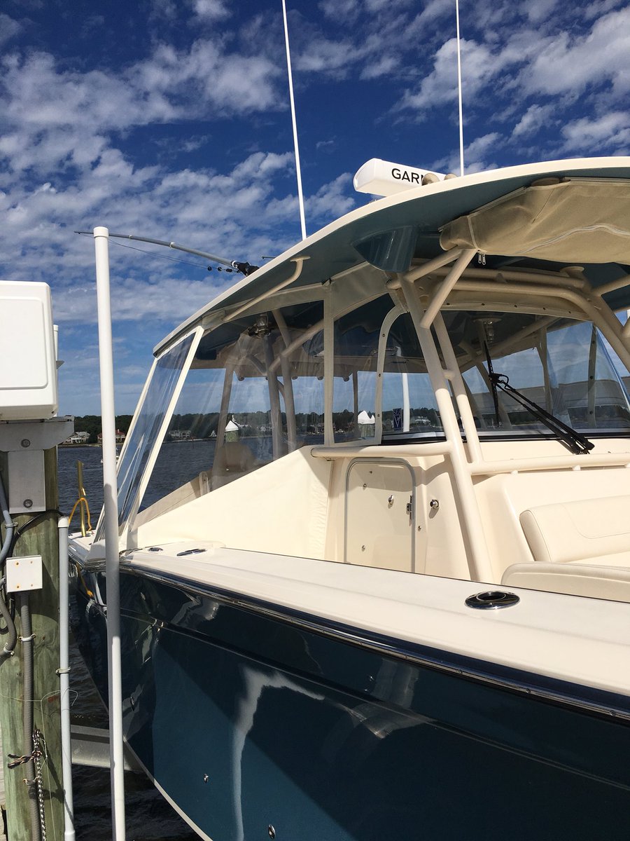 GioiaSails's tweet photo. 2018 Grad White 4 sided enclosure design by DonnieGioia #smokenhot #awesomedesign #gioiafamily #enclosuredesign #hitthetarget #Bullseye #pointpleasantbeach #makingmagichappen #centerconsole @garyvee @DavidNeagle @tailopez https://t.co/hTS2zzMGU9