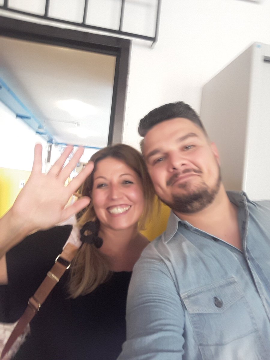 benedetta1971's tweet photo. Le belle scuole innovative di Modena #IC7Modena con grandi formatori @ProfDigitale #BenassiGabriele @wlascuolaviva #ElisabettaNanni @danielebarca @ivana_nobler 👏 @MiurSocial #PNSD https://t.co/ohJaY0u2ag