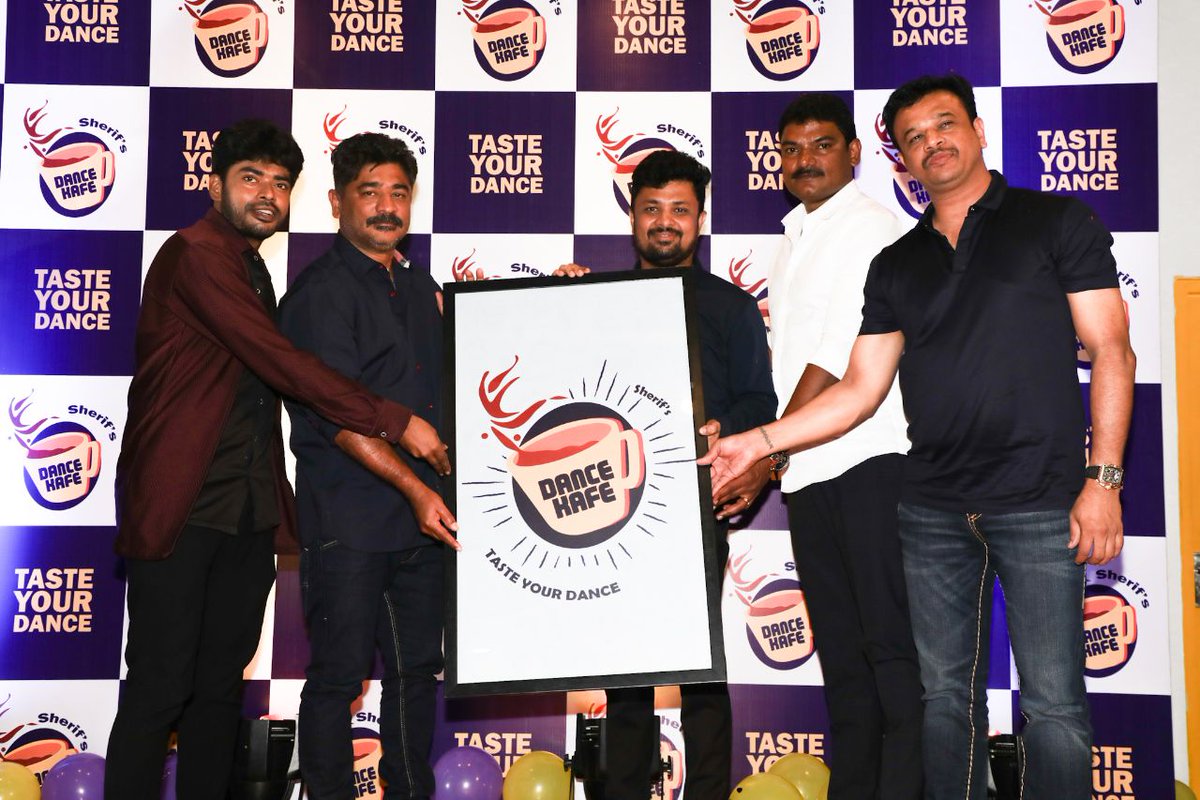 tamilstar's tweet photo. Master @rajusundram inaugurated 
Chreographer @sherif_choreo's
#DanceCafe at Valasaravakkam today 

@DanceKafe @proyuvraaj @UVCommunication https://t.co/claaUP5csa
