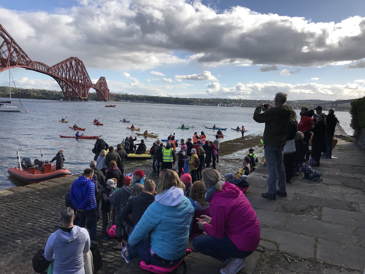 alisonrbcm's tweet photo. Thanks to @VigourEvents and local kayak support during #forthswim 💕 couldn’t have done it without you. Seen here accompanying the last person out 1 hr 45 mins after entering the water 👏 https://t.co/1jM0ARedb6