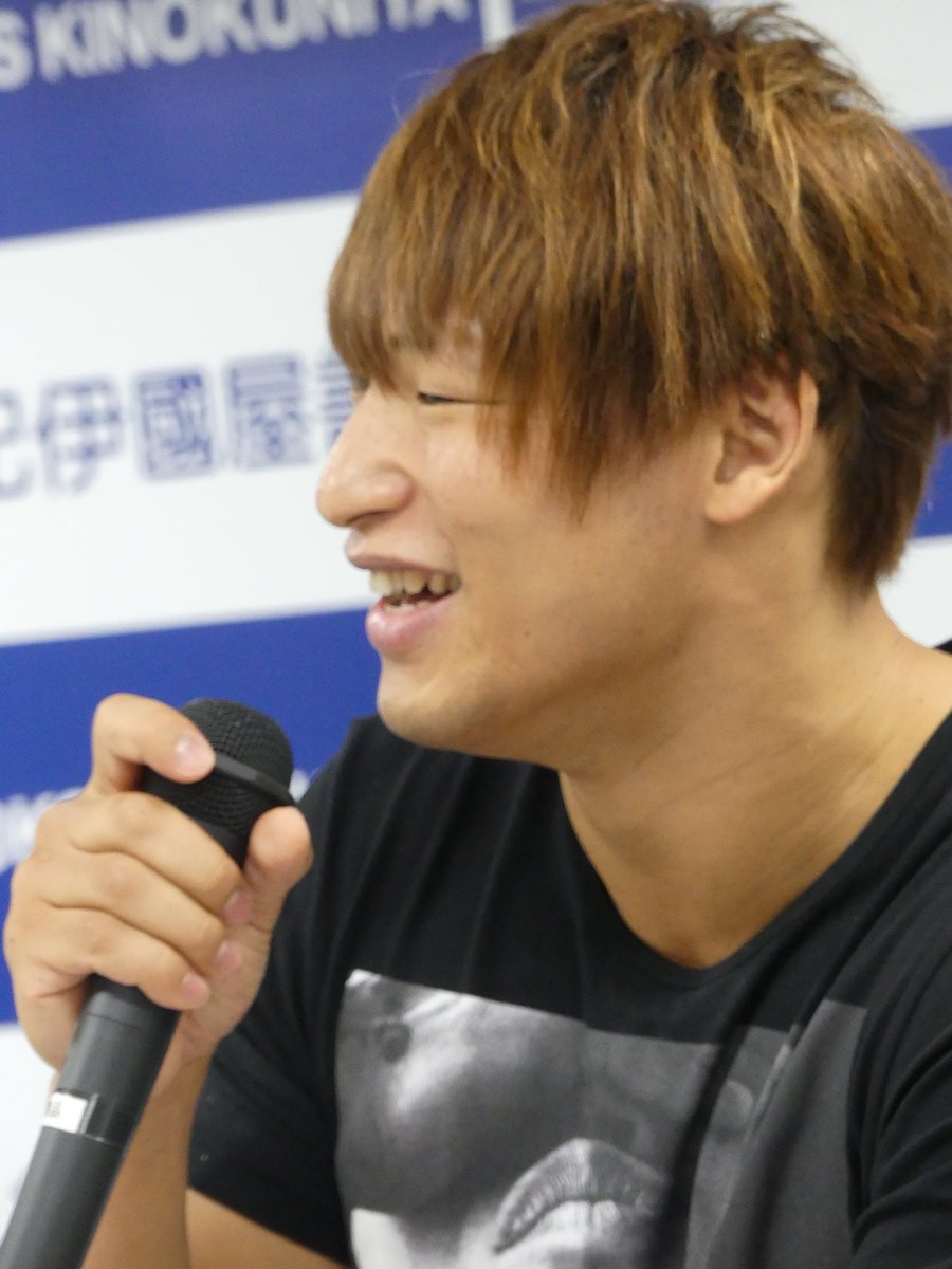 nasebanarusa's tweet photo. 三田さんがファンの気持ちを代弁してくれて、聞いてみたかった話を色々聞けたし、ノーツイートなほっこりエピソードもあってとにかく楽しいイベントでした✨
企画してくださり、ありがとうございました!
おしまい
#NEWWORLD2 #njpw https://t.co/P1rALlNAR3