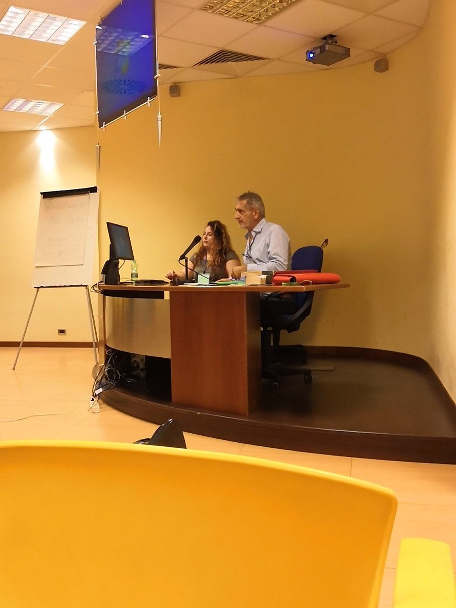 Inizia la lecture con <a href="/robertorenna/">Akeró</a> al #PomeziaLF18