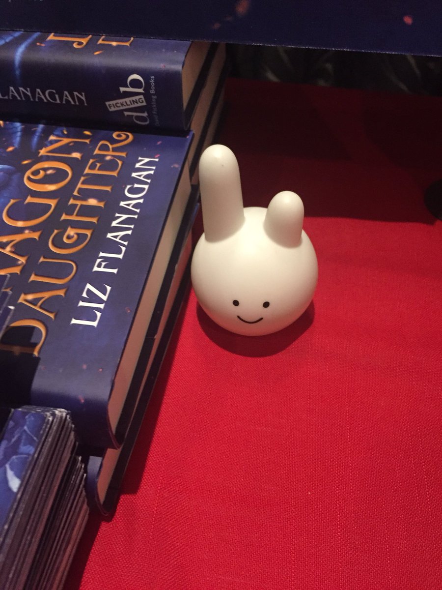 deweyjo's tweet photo. Living my best librarian life at #YLGconference #FindChaffy https://t.co/GB5nScZaLU