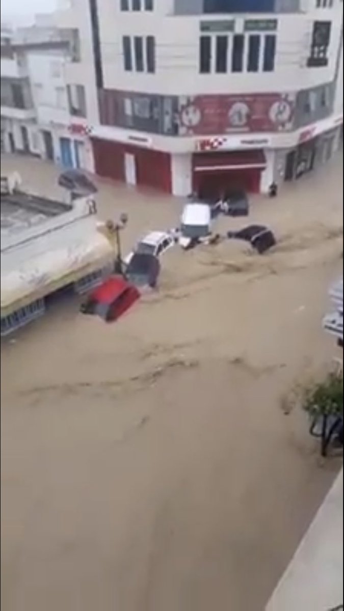 RimehAK's tweet photo. A flooding catastrophe from heavy rains in Nabeul. Stay safe people! #Tunisia https://t.co/IhCd8aJJjN