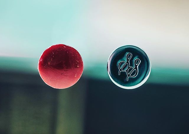 “VS.”
Time for an upgrade? Ditch that $2 red-tip. The Aero Cocktail Spoon is designed for the most satisfying cocktail stirring experience you’ll ever have. And it comes with a lifetime guarantee. DANG! ♥️😜👏📸😭
#standardspoon #barspoon #aerocockta… b.stsp.co/2zoiOlz