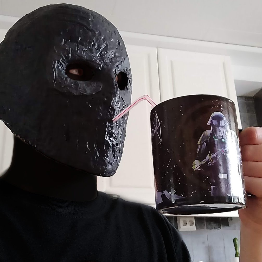 AlexJokelFin's tweet photo. One year ago, Rendel acquired its premiere in cinemas in Finland. Now he is expecting a sequel to acting. ☕ Happy Rendel's day! 💀 #Rendel #Rendel2 #RendelMovie #RendelMovie2 #Finnish #Superhero #FinnishSuperhero #Avenger #FinnishAvenger #RendelsDay https://t.co/IWwFfoAyTB