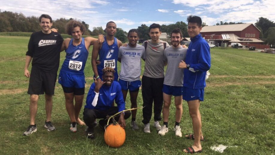 cabrinicavsxc's tweet photo. Mens and Womens Teams after Del Val Invitational! #Standardisbest #rollcavs #GoCabrini https://t.co/Ii4LLL4jyh