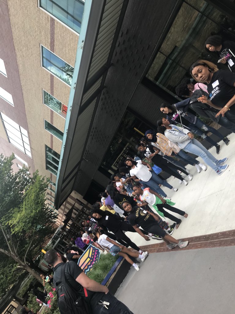 VolunteerBGCATL's tweet photo. Lunchtime is over, back to work ! @VolunteerBGCATL #BlackGirlsCode #BlackGirlsCodeATL #BlackGirlsRock #BlackGirlMagic #BlackExcellence #BlackGirlsCodeAtlanta #STEM #BGC #BGCGameJam #BGCATL https://t.co/2zdsxQmMKz