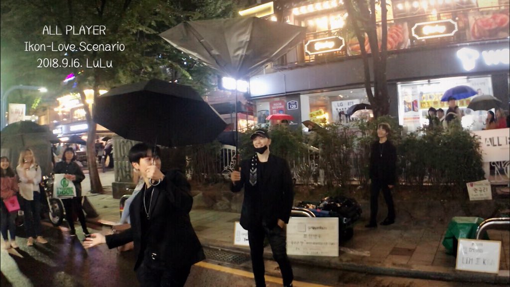 luluChelsea's tweet photo. 불쌍하다 👉🏻 임제균 🌂우산
ㅎㅎㅎ ㅋㅋㅋ...
#allplayer #dancer #korea
2018.9.16.#busking #hongdae
#임제균 #임병두 #한상희
#allplayercrew
#photography #seoul #홍대
#fotografering #фотография
#laphotographie #fotografie
#촬영 #fotografia #写真撮影
#การถ่ายภาพ #lafotografia https://t.co/Ux3CZfwWgA