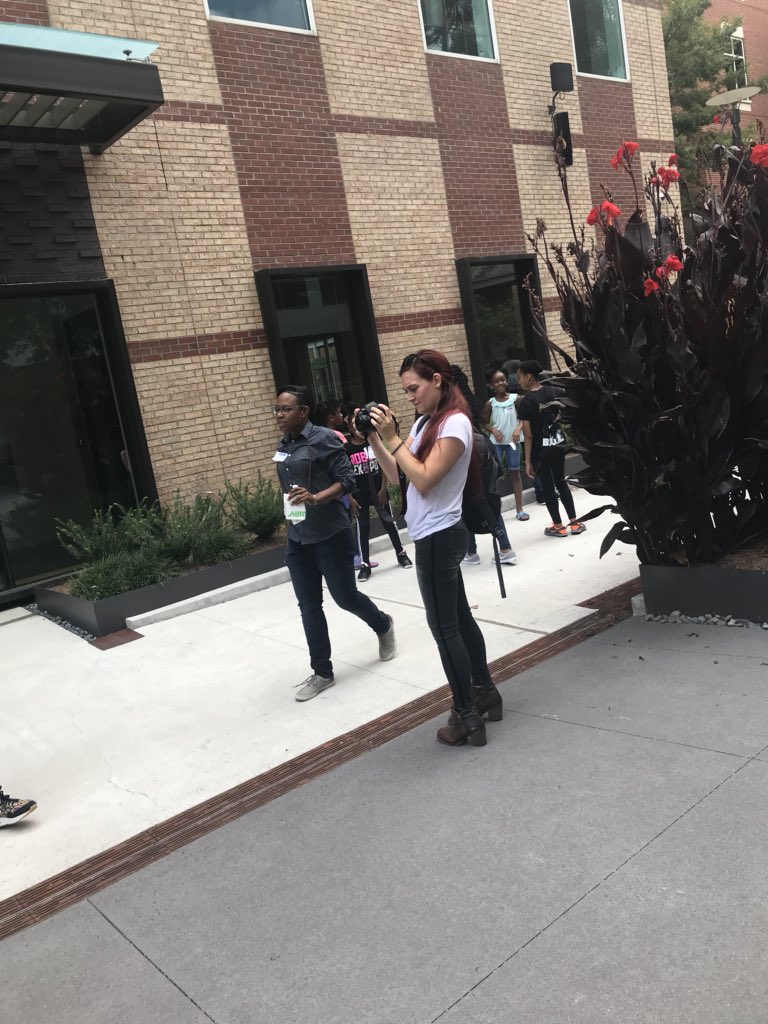 VolunteerBGCATL's tweet photo. Quick photo op with @VolunteerBGCATL #BlackGirlsCode #BlackGirlsCodeATL #BlackGirlsRock #BlackGirlMagic #BlackExcellence #BlackGirlsCodeAtlanta #STEM #BGC #BGCGameJam #BGCATL https://t.co/M6VMtxsofv