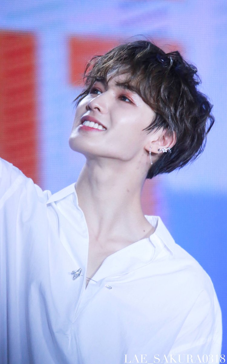zztpics's tweet photo. 180701 | Thx with LOVE in Hangzhou
↬ LAE_Sakura0318 

✧ #朱正廷 ♡ #百分九少年 ♡ #NEX7 https://t.co/4ZDL7NxY5U