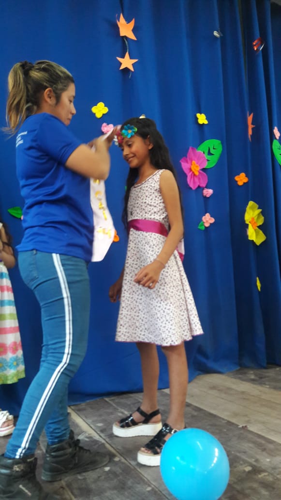 LuisaFl29154263's tweet photo. CAI 14 COLONIA
SANTA ROSA
ELECCION DE LA REINA
DE LOS ESTUDIANTES.
#MareaAzulEsa
@UrtubeyJM
@MArtinRangeon
@Escuelabierta1
@OteroPatito
@fguillesaavedra https://t.co/ZilcgNTYor