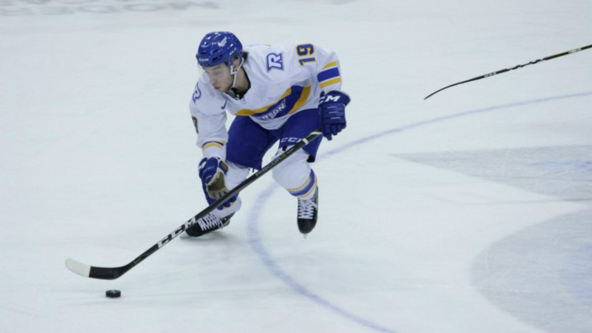 theeyeopener's tweet image. Despite a packed crowd for their #BackToSchoolBash, the @RyersonRamsMHKY were shutout by AUS powerhouse @UNBAthletics #weRrams 🏒

theeyeopener.com/2018/09/unb-va…