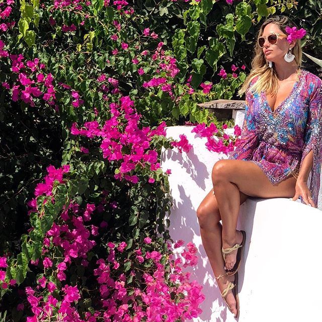 Give me all the flowers! 🙋🏼&zwj;♀️🌺 Earrings by @strainejewelry Cover-up by @haremswimwear https://t.co/1TZ1vV0MIZ<a class="tags" target="_blank" title="On Twitter" href="/?out=eyJ0eXAiOiJKV1QiLCJhbGciOiJIUzUxMiJ9.eyJpYXQiOjE3MjA2NTUyNzAsImlzcyI6InR3cG9ybnN0YXJzLmNvbSIsIm5iZiI6MTcyMDY1NTI3MCwiZXhwIjoxNzUyMTkxMjcwLCJyZWRpcmVjdF91cmwiOiJodHRwczovL3R3aXR0ZXIuY29tL3N0cmFpbmVqZXdlbHJ5In0.kGxf_j1GgjPAUNR3w1L9Np2ofUEOCaov1uw_fFqajBuW7jAi5Yy2RPdvCf3yRb_X8rLTRf30qMQiKO1aGD-ffQ">@strainejewelry</a><a href="/tag/notjustanytequila"class="tags"><span>#notjustanytequila</span></a>
