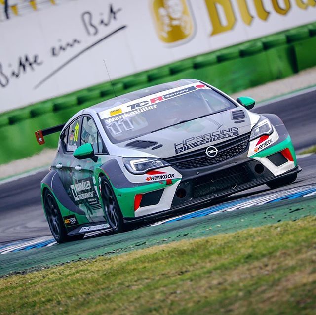 LukeWankmueller's tweet photo. No power in today’s race😱 We had some issues with the turbocharger... Only managed to gain 9 positions up to P19 but there‘s still everything possible tomorrow💪🏻#nevergiveup https://t.co/nJvchGtaQb