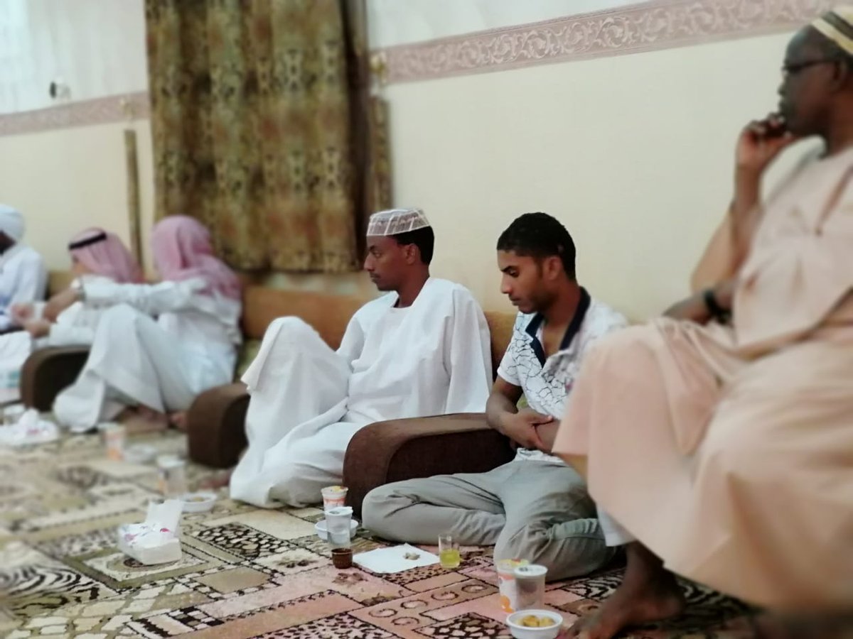 Awqaf_Olayan's tweet photo. اليوم السبت ١٢-١-١٤٤٠ه‍ـ
مجلس أهل الحي بـ #جامع_عليان_العمر بـ #نجران بعد صلاة المغرب
(عن نعمة التوحيد والأمن والاجتماع) https://t.co/tWWW0kHRD9