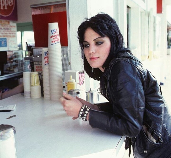 Happy Birthday pra Joan Jett que é a personificação do termo GIRL POWER!    