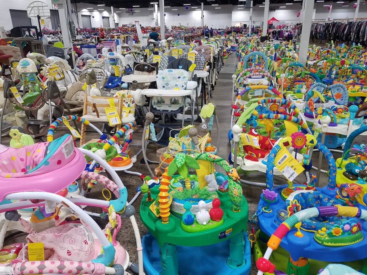 It's the second to last day of #JBFPhilly! Sale is open until 5pm, admission is FREE, no pass needed, and children and strollers are welcome! Last night was 3rd drop off for consignors so there are some new goodies on the floor! <a href="/JBFPhilly/">Just Between Friends</a> #ad