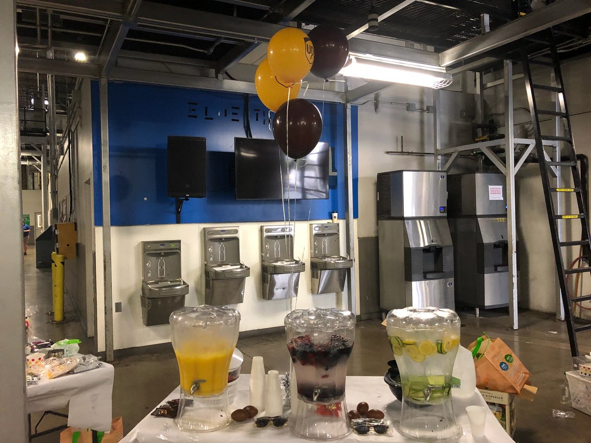 Tam_UPS's tweet photo. DFW to Indy transition. Welcome to your new home! #Welcome #OpenHouse #IndyPreload #SafetyFirst @RedRiverUPSers @ExperienceUPS @UPSers @roy_ups @hill_deryl @HumerJoseph @NilesShawna @shae37 @JoeGaukler @gmcgufUPS https://t.co/yZMuHoqjg7