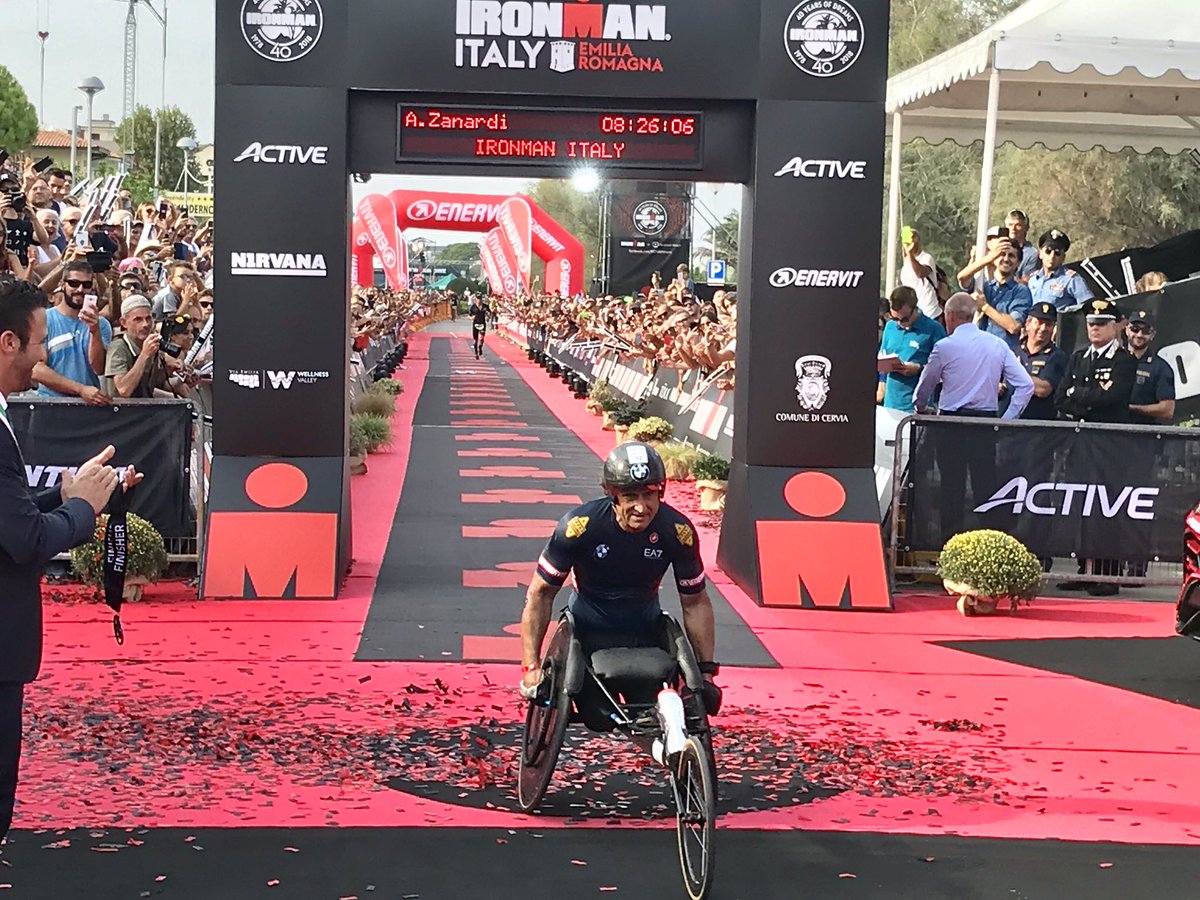 La modestia non è la mia qualità migliore, ma oggi me la tiro proprio! 08h26’06”, nei miei sogni migliori non sarei arrivato a tanto. Nuovo record mondiale per la cat. disabili, e 5o assoluto su quasi 3000 atleti in gara! Che roba! #ironmanemiliaromagna