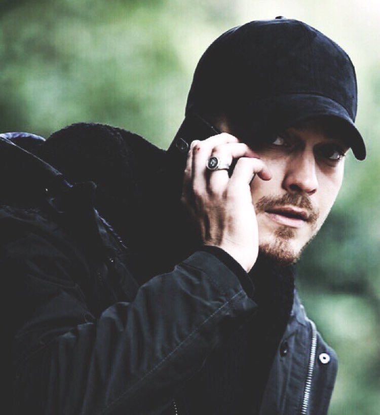 MUNA_N_22's tweet photo. #happybirthdaycagatayulusoy

العمر كله يارب شاتاي الحب ❤️😻 https://t.co/3obDadpa1i