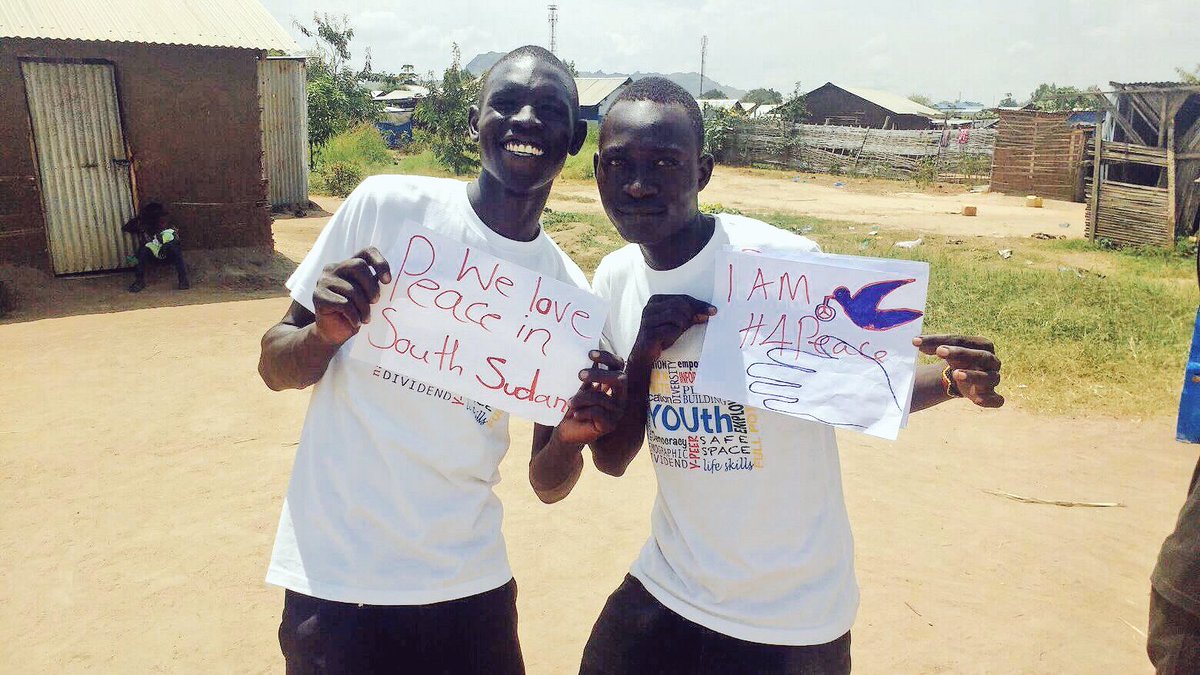 eatBCH_SS's tweet photo. “We choose to celebrate the #Internationalpeaceday with the kids at @junubos before their lunch time. They have #right2peace and they deserve to be taken care of.” Emmanuel Lobijo @Elobijo
#peacejam18 #peaceday #buildingpeace #bchforeveryone #BCH https://t.co/HjcOqXtmhj