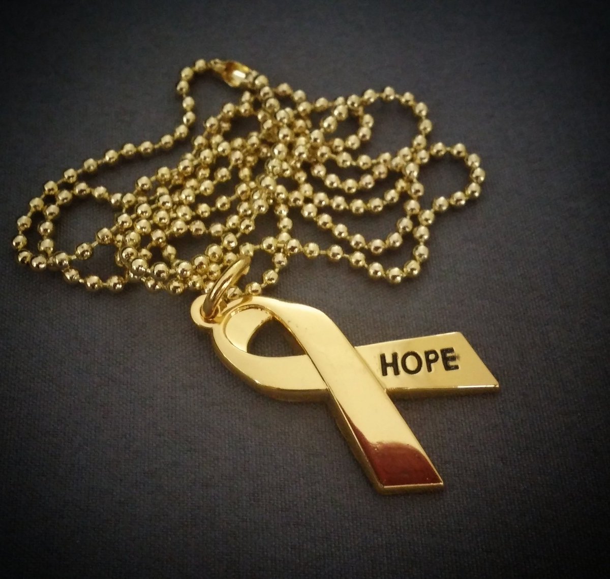 ifightlikealady's tweet photo. "There's hope."  My oncologist's last words as she left my room.  #Cancersucks #hope #faith #breastcancer https://t.co/BNlG6idkUG