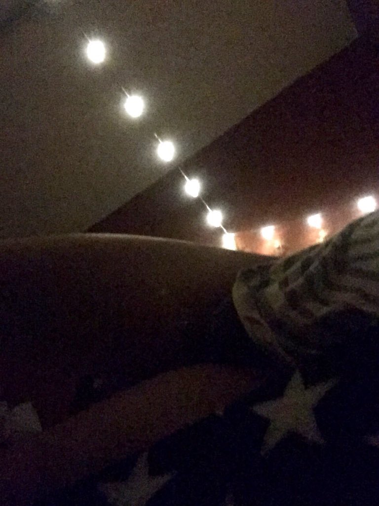SexyVersa's tweet photo. Sometimes it's good to sleep half naked. 😂😂 https://t.co/vziE85t7F7