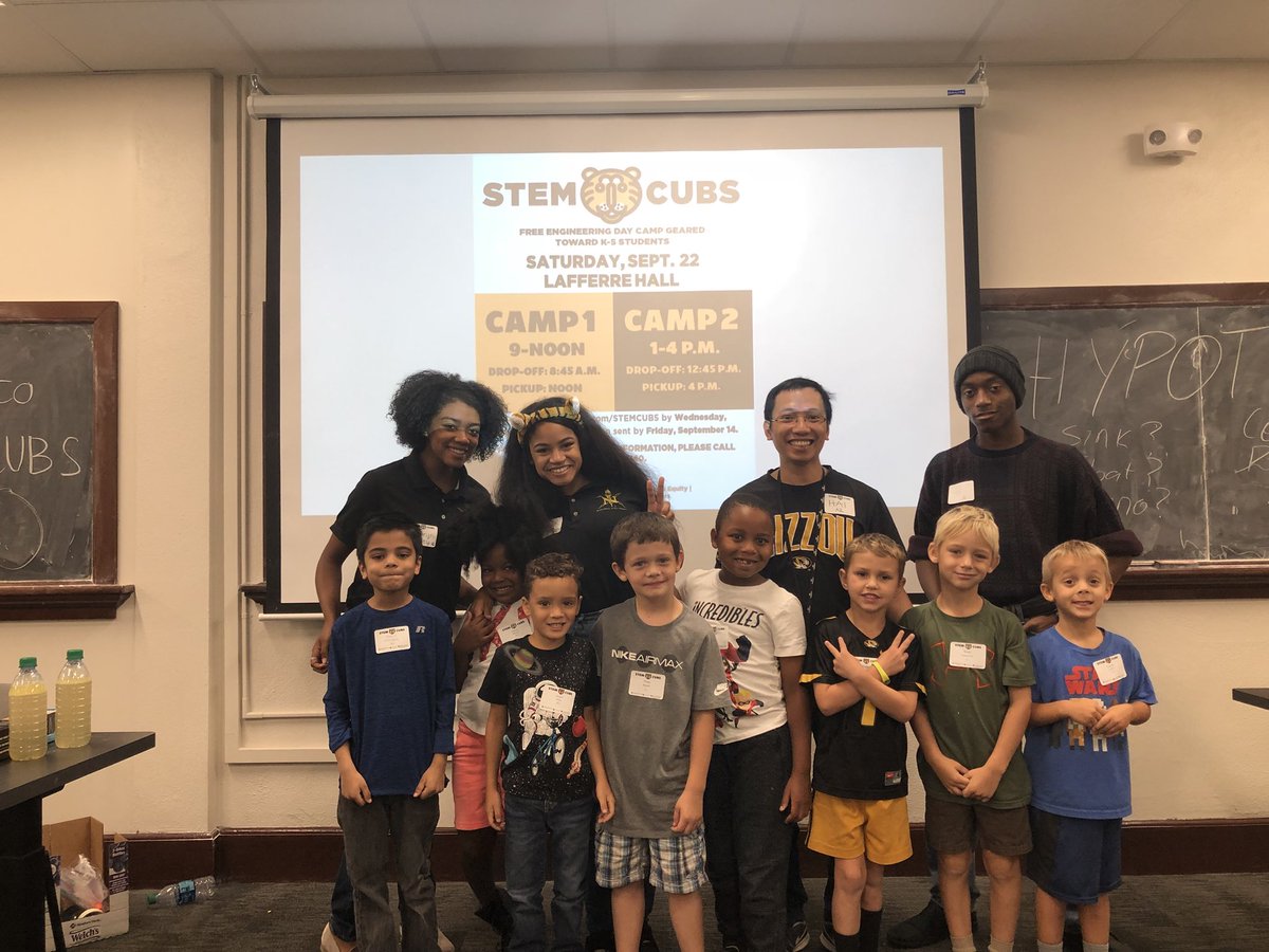 MizzouNSBE's tweet photo. We had so much for #NSBEDay spending our Saturday and Day 6 of #MizzouNSBEWeek2018 with #STEMCUBS ๐ค https://t.co/cUgQYBS5T5