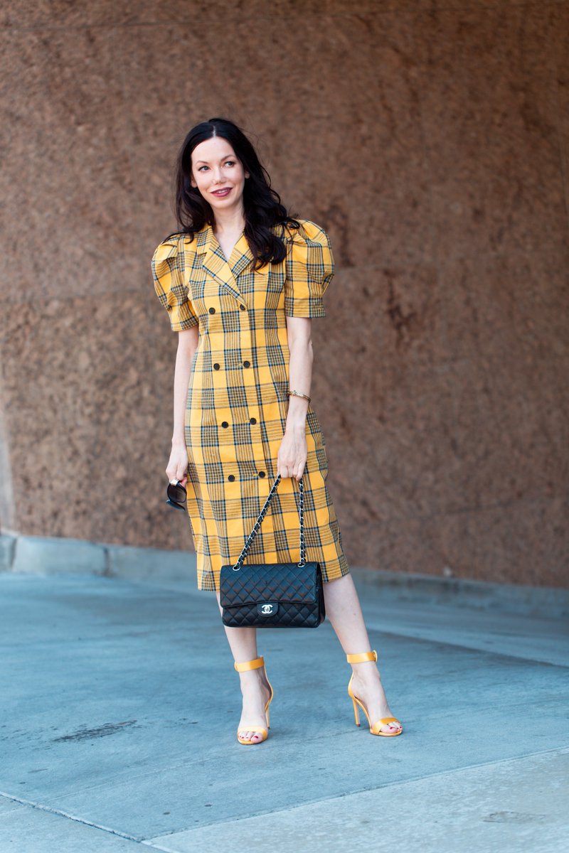 prettylshopper's tweet photo. Yellow Plaid is having a moment and I'm sharing all of my favorite dresses, separates and accessories in this bold print, new on the blog. Link in bio.
#yellowplaid #fashionblogger #fallfashion #plaid https://t.co/C9FDoXq0eU