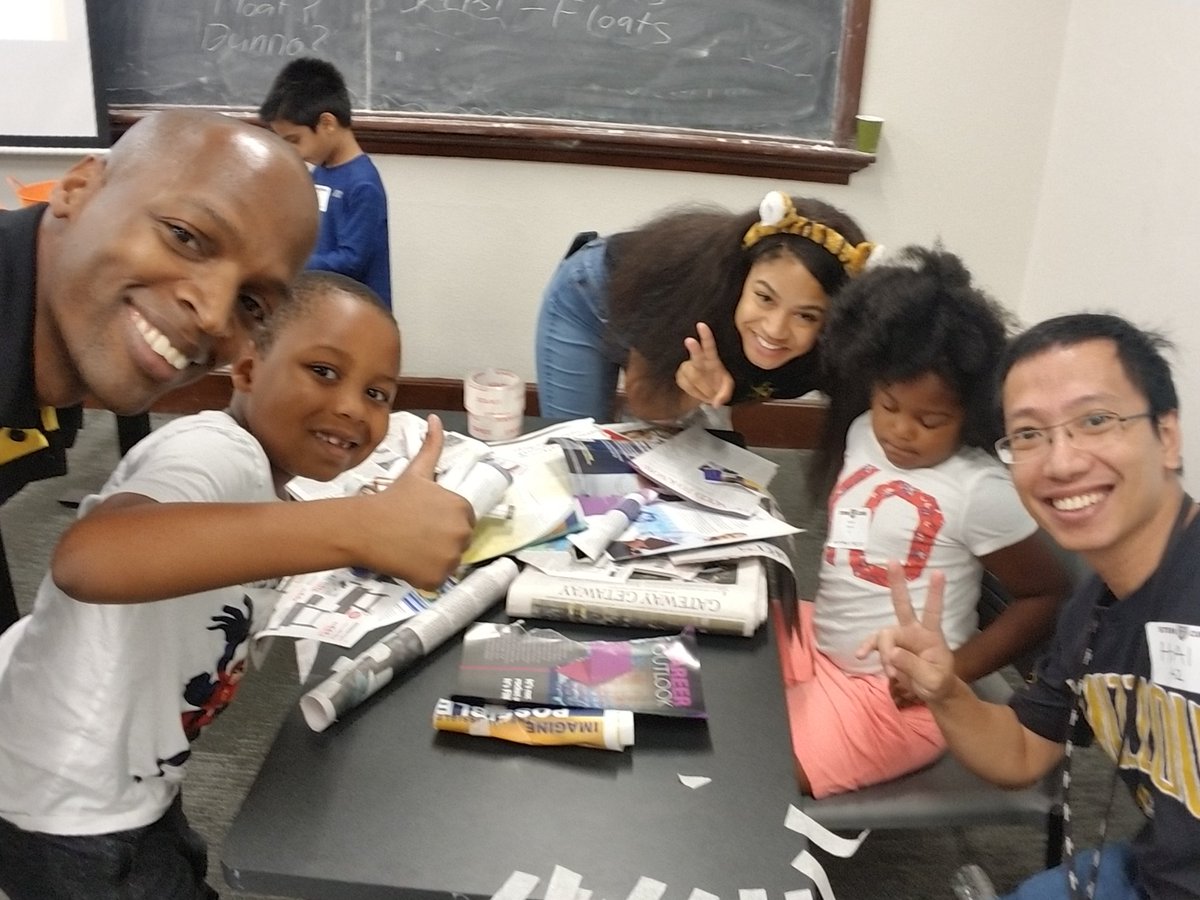 Morning session at <a href="/mizzouengineer/">Mizzou Engineering</a> #STEMCUBS science camp. We do love the kids! #ScienceCommunication #scicomm @mizzoudiversity <a href="/mizzouengineer/">Mizzou Engineering</a> <a href="/umsystem/">UM System</a> #GradsDo