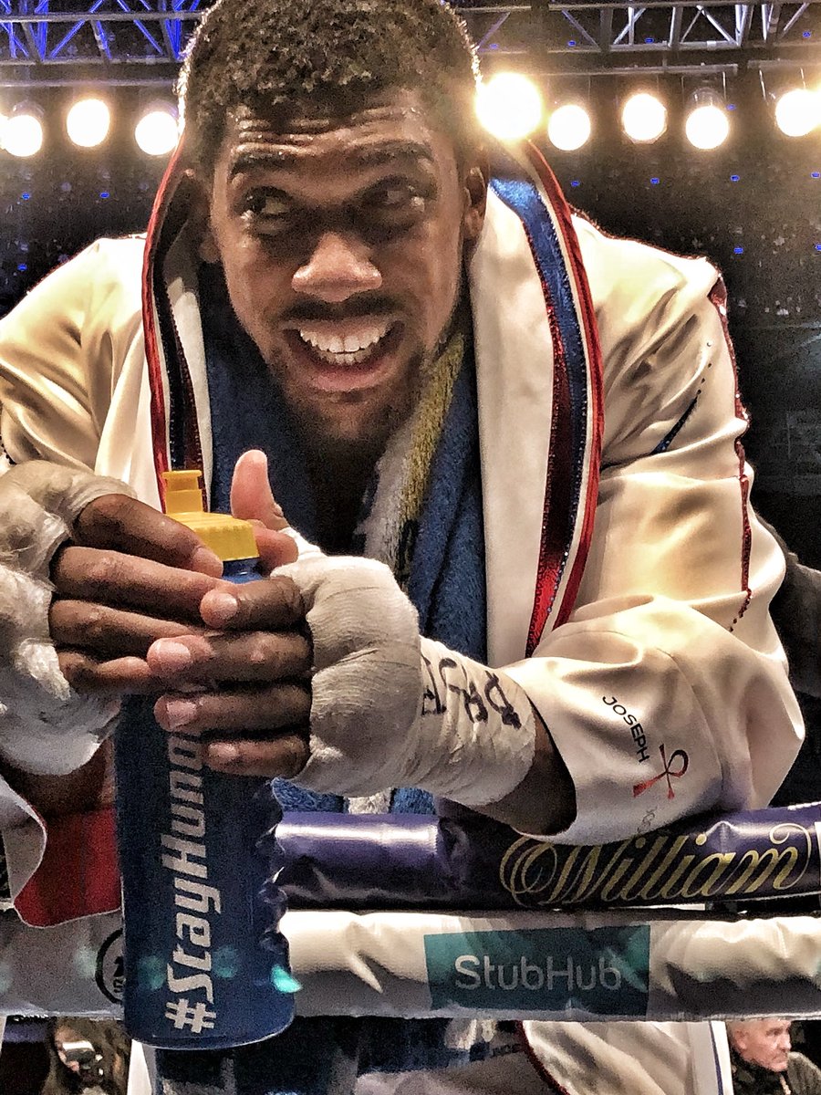 TopGearEditor's tweet photo. Real privilege to be there this evening. I’m not sure how you soak up that much pain, then flatten the bloke, do a load of interviews, and still find time to spend an hour after the fight to talk to your fans... All Kinds Of Proper #AJBXNG https://t.co/aagD1GeZcH