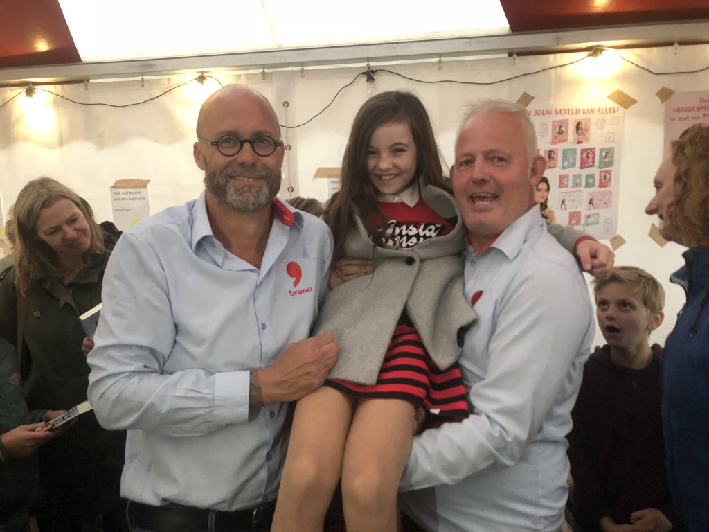 BrunaLeiden's tweet photo. @TinaFestivalNL Bibi op de Bruna stand!!!!❤️ https://t.co/P8AUD0v5F5