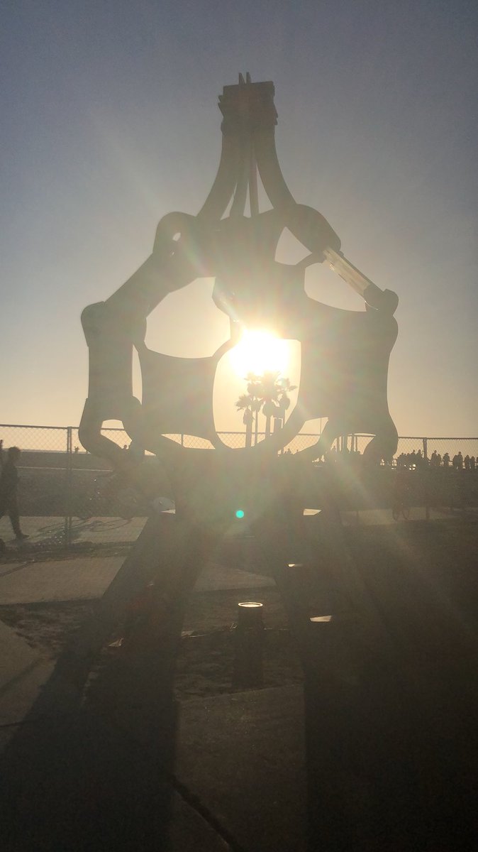 GeniusLociFest's tweet image. First day of the #VeniceAfterburn done.  2 more days to go of beach party! Come join us today and tomorrow next to the #VeniceBeach skatepark for some more of that Playa vibes.  #LA