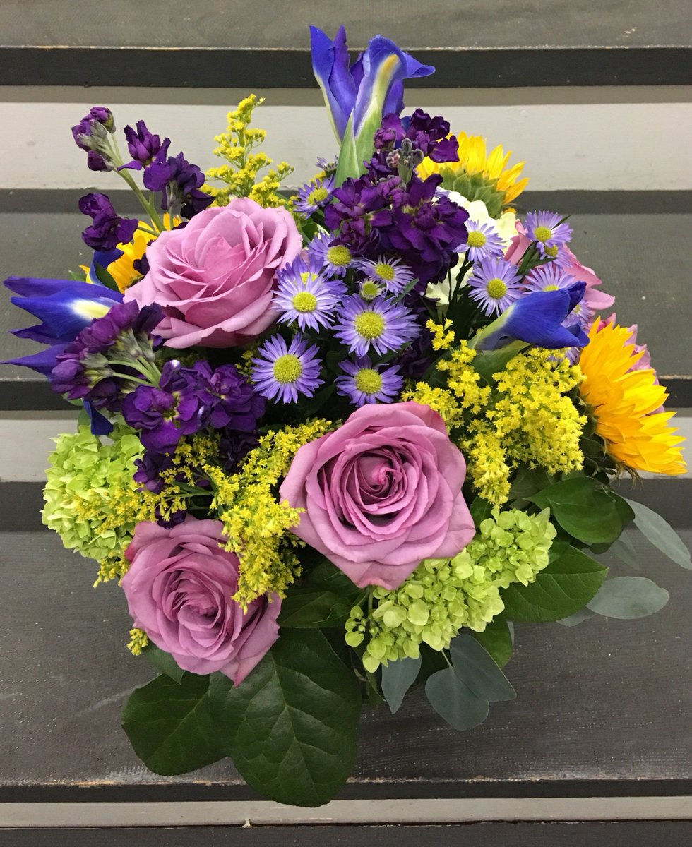 Enchanted Florist tweet media