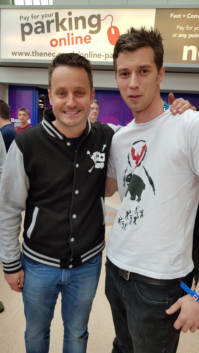 RjKing_06's tweet photo. @SeaOfThieves @ChappersChapman @JoeNeate1 @residentveg @Gamerboss Had a absolute blast hanging out with the #SeaOfThieves devs today. Thank you for chatting with us and signing my game. You guys are awesome. #xbox #SeaOfThieves #rare #EGX2018 https://t.co/NSGAv0dtKU