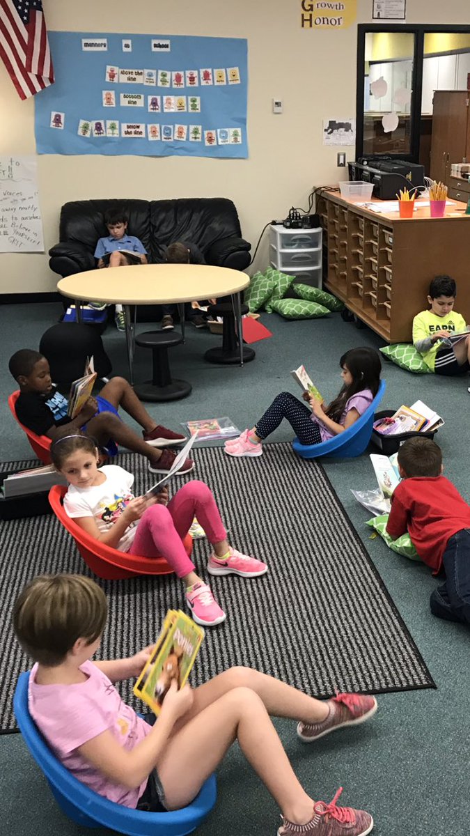 cjvt2000's tweet photo. #rcsdpirates       Flexible seating in action!  Students love having choices! https://t.co/5c5lpMIM8a
