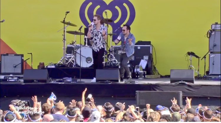palomahecht's tweet photo. Look at this hooties looking sharp at the #iHeartDayStage ⚡️@dbeltwrites @HeffronDrive @iHeartFestival @iHeartRadio #iHeartFesitival // How about those outfits? UUUFFF 🔥 https://t.co/m9hd25gAnE