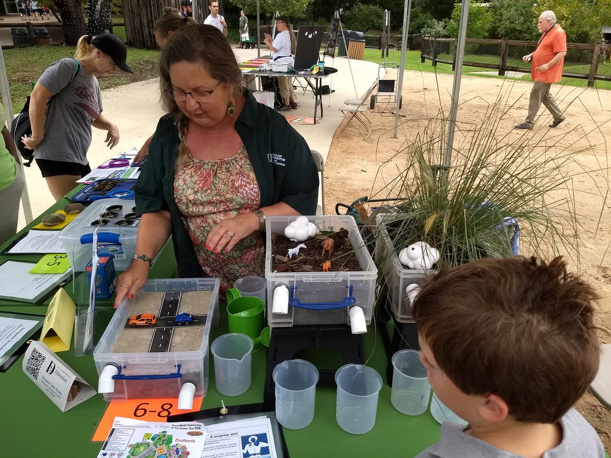 dwscience1221's tweet photo. What a great day of learning and fun @XOMFoundation #DallasZooScienceDay #steminstitute https://t.co/R2JtFeWMs9