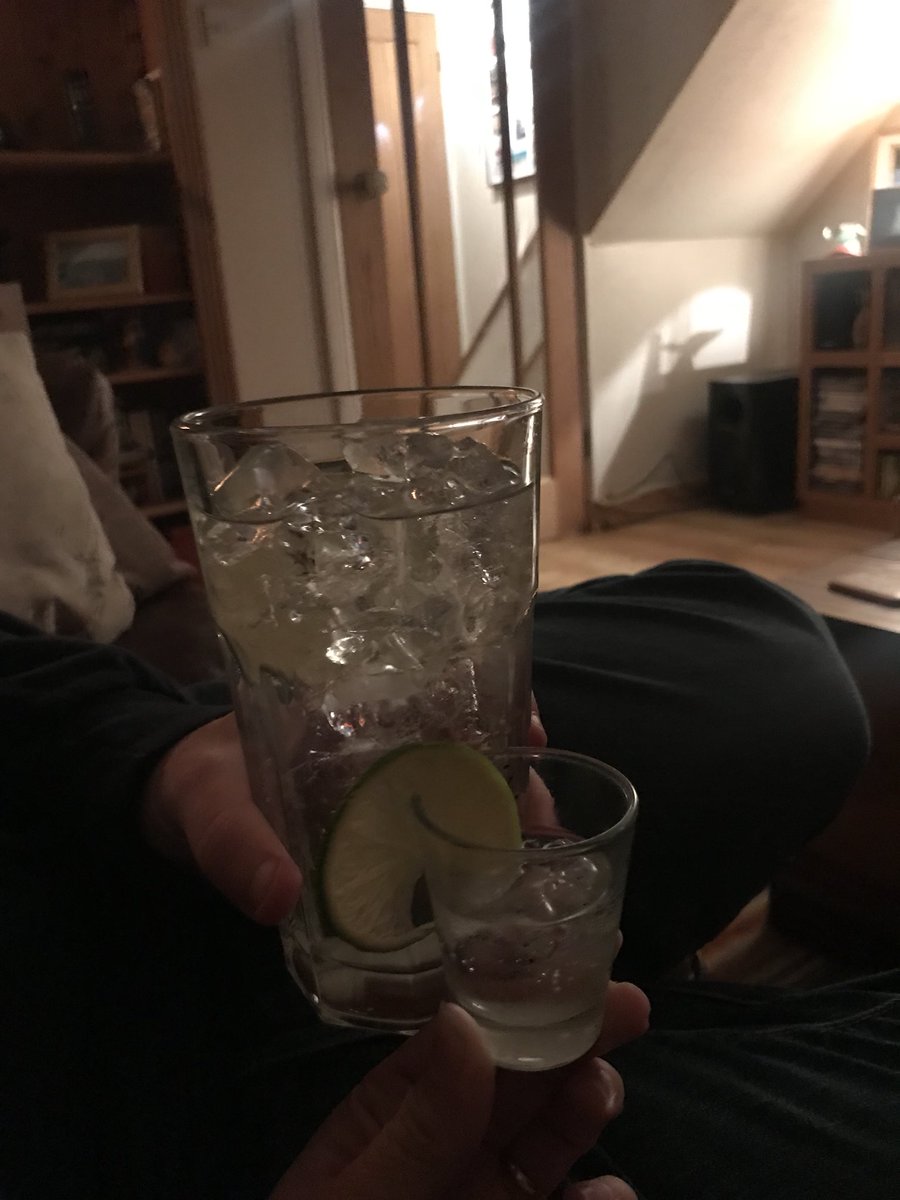 katewhis's tweet image. So I said I’ll have a small one, but this is a stretch to far! #g&amp;amp;t #ginandtonic #smallone #saturdaynight #padstow #cornwall