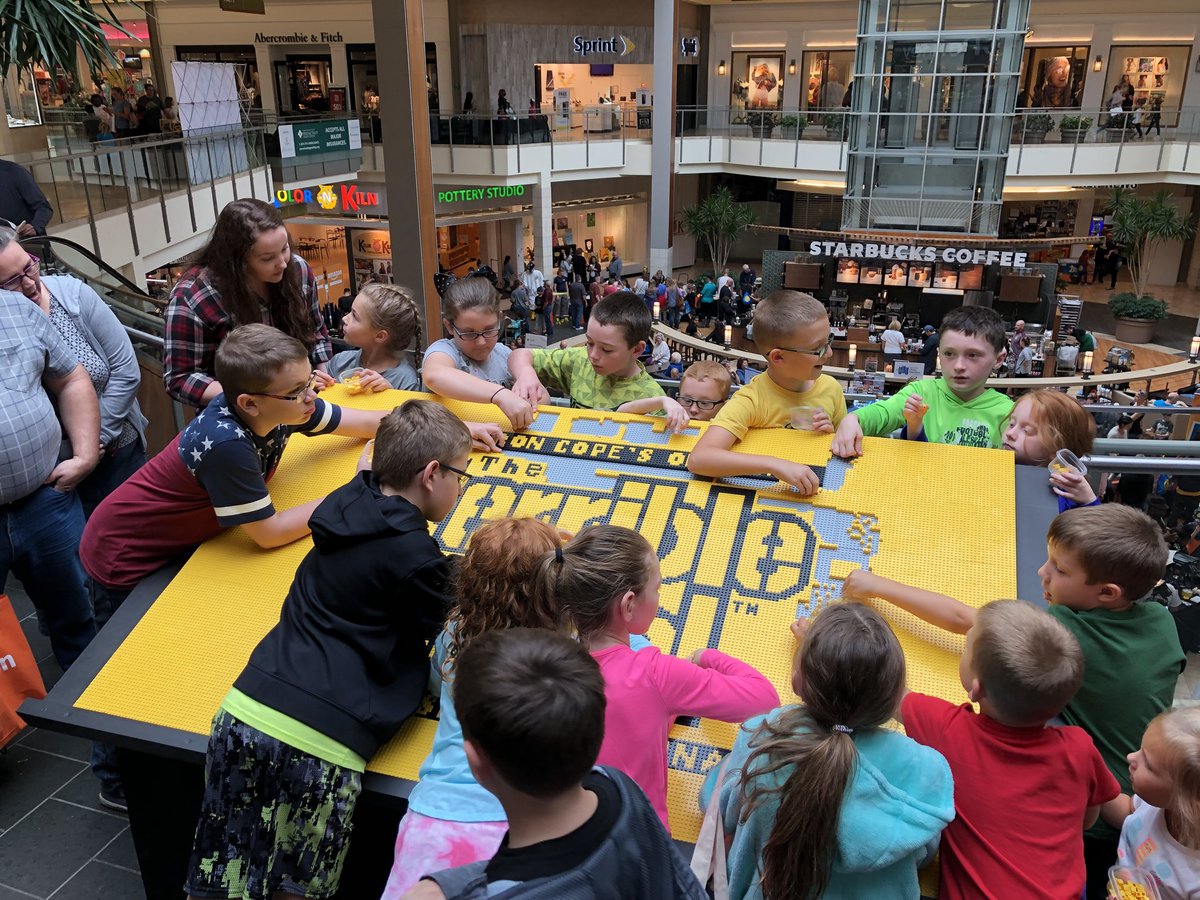 jasonburikmsd's tweet photo. Excitement is building!  We are getting close to completing the 
Lego #TerribleTowel at #StemFest @MallatRobinson @MontourSD @KDKA #AmazingBuilders https://t.co/R3wh1SKdWn