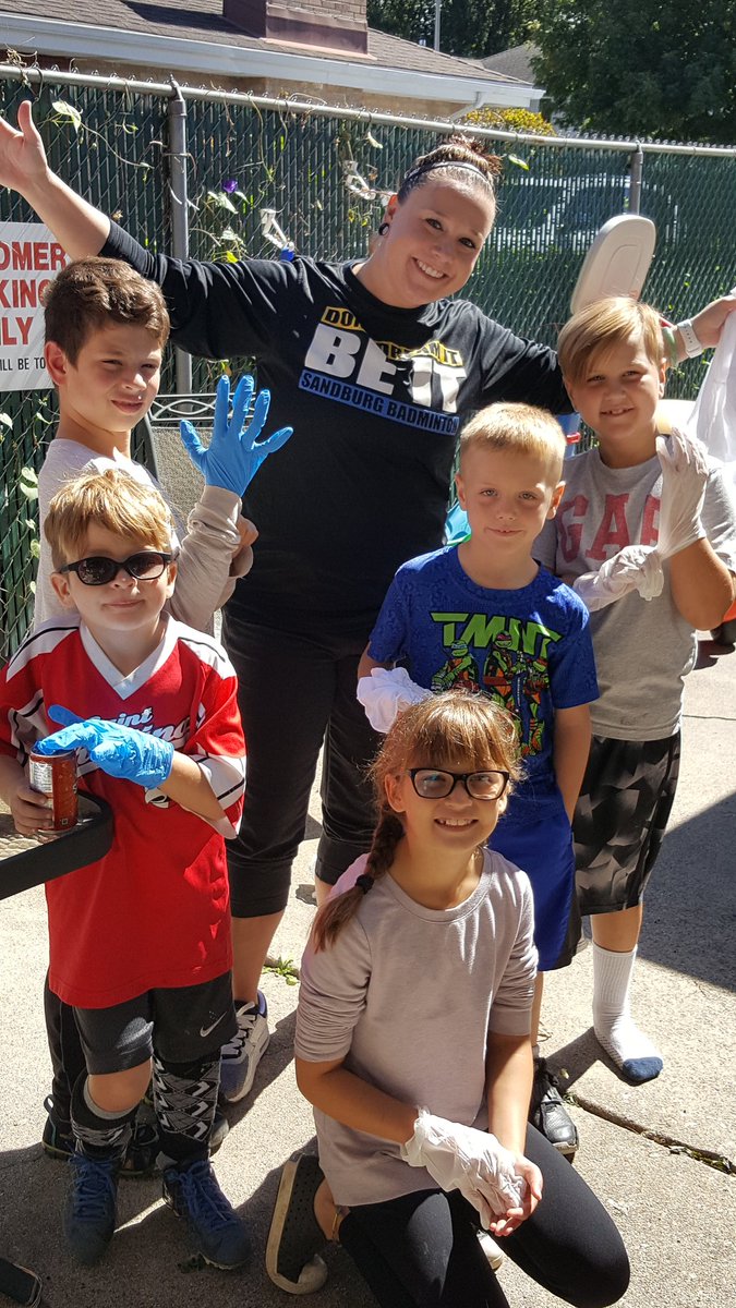 ptrop_that_base's tweet photo. Weekend Tie dye day with my favorite teachers. @NoraMN @MCzaszwicz #familyfun #elite #hocoprep https://t.co/5yDf0eu9Ps